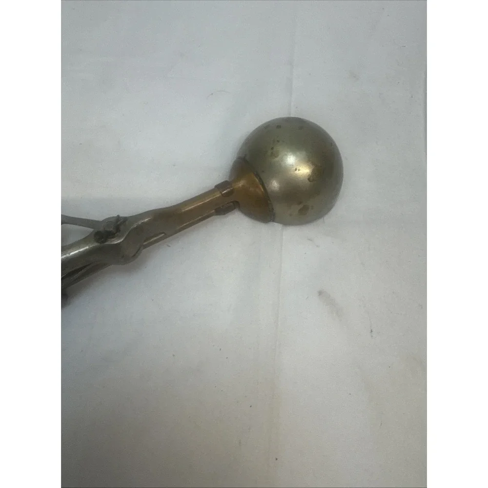 Gilchrist No. 31 Size 12 Ice Cream Scoop Vintage Wood Handle Lever 10-1/2